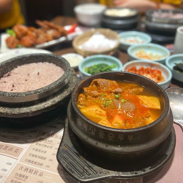 ［新竹/竹北］ 涓豆腐 竹北遠百店🇰🇷｜平價韓式料理 小菜吃到飽 韓式炸雞好好吃(◍´ꇴ`◍)