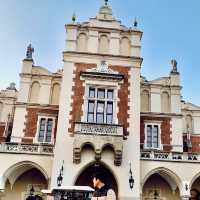 Get Lost in Krakow Old Town 💕 