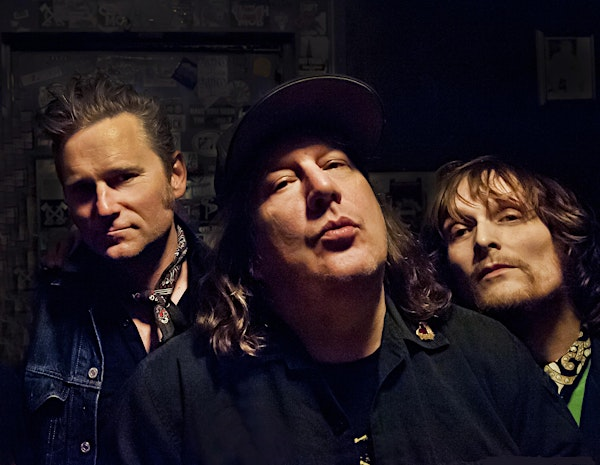 Drivin N' Cryin in the R&D Yard at Bowstring w/ Laid Back Country Picker | Bowstring Pizza and Brewyard