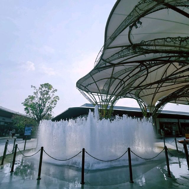 เดินช้อปปิ้งที่ Siam Premium Outlet Bangkok