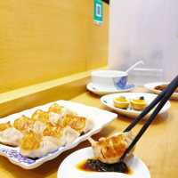 香港必吃松茸餃子店（記得一定要飲狀元九鼎湯）