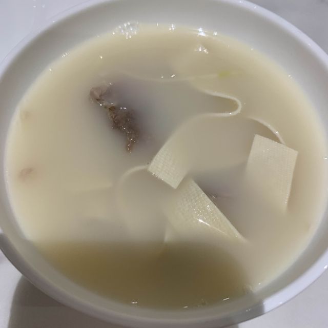 Yan’s dining Fine Shanghainese Cuisine 