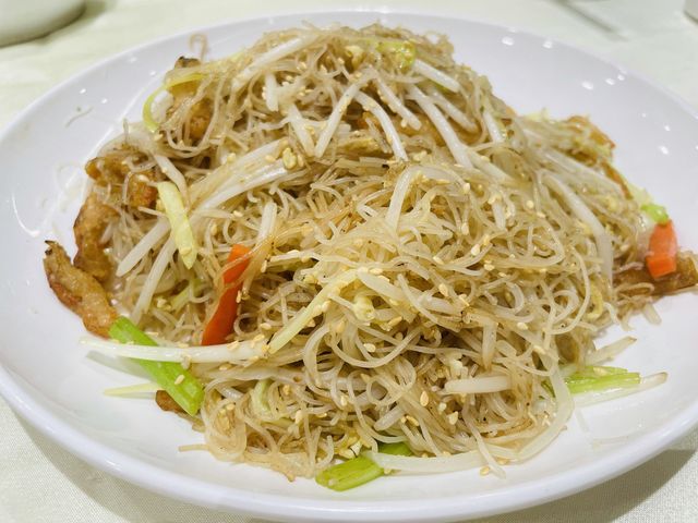 麗閣商場特色貨櫃打卡自肥食好西！