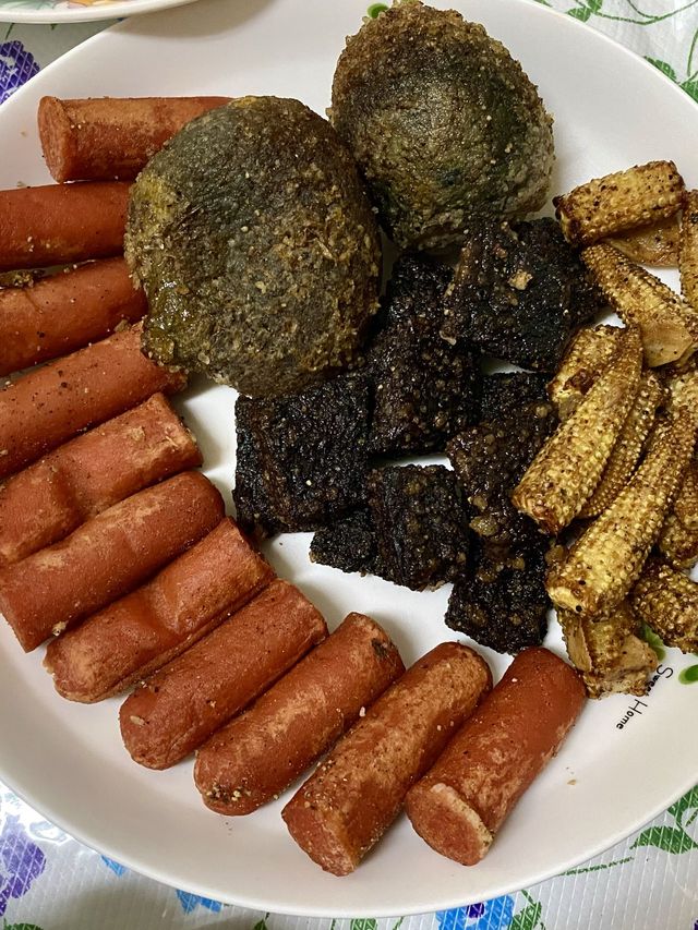 🏘巷口內的小吃🎉～台中西區『熊掌香酥雞』🐔