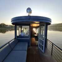 Melong Kingdom Cruise