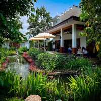 ร้านอาหารและคาเฟ่ในสวน พัทยา