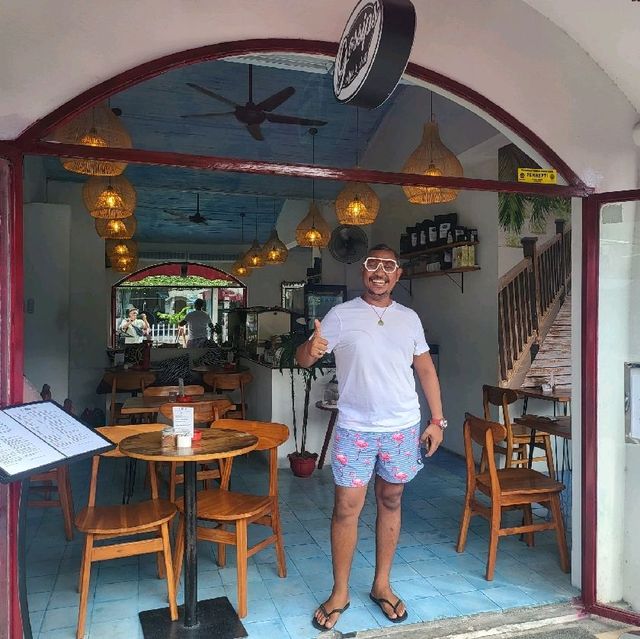 발리 Gossip’s Cafe Seminyak 햄버거에 육즙이 가격쌈