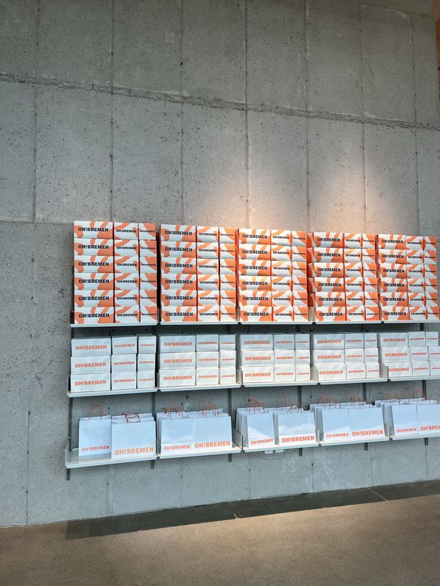 카페 안에 회전목마가? 포항 대형 카페 '오브레멘' 🎠