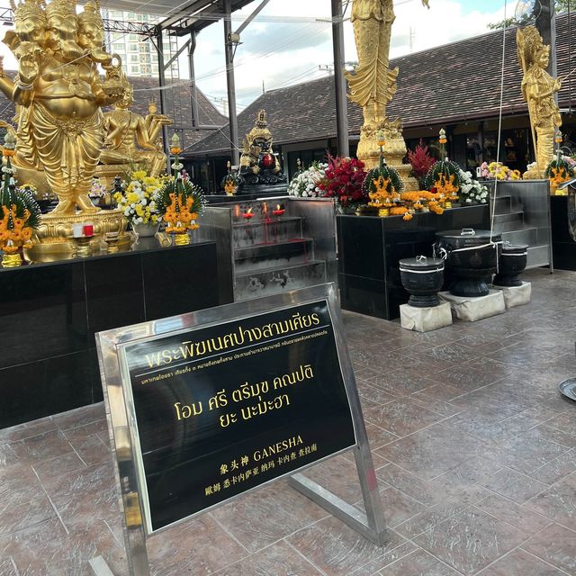 ไหว้พระขอพร🙏🏻