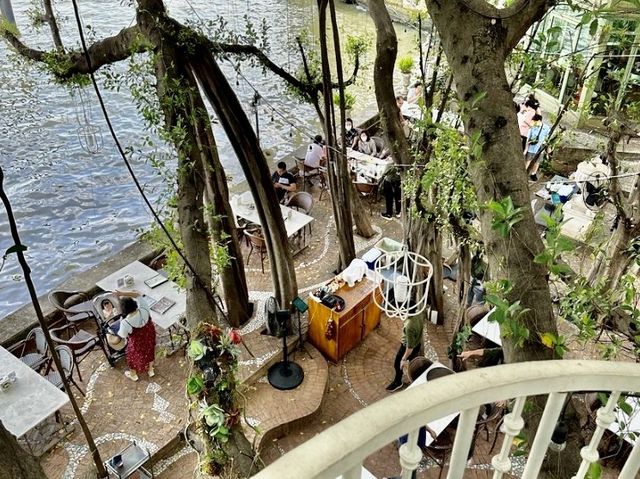  Tsai Eatery คาเฟ่ริมน้ำ บรรยากาศร่มรื่น
