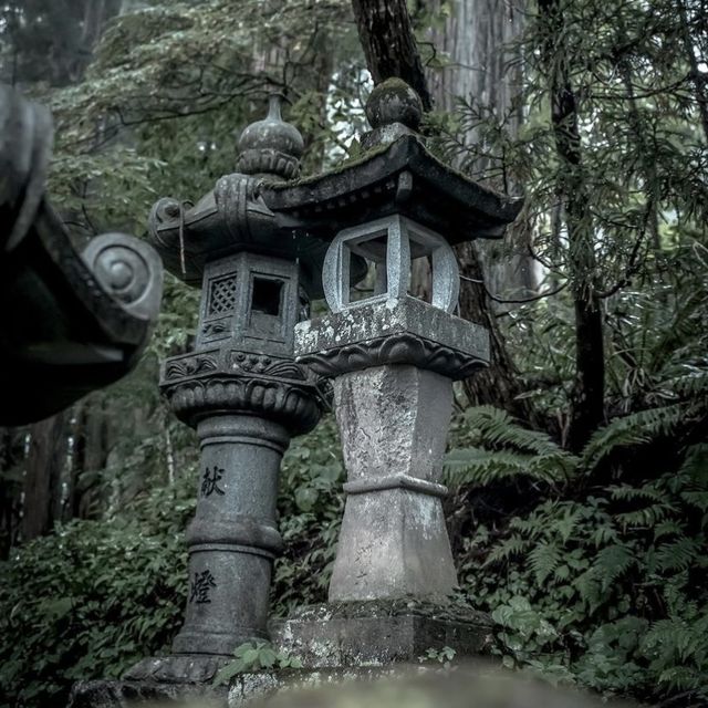 山奥にぽつりと存在する隠れた神社