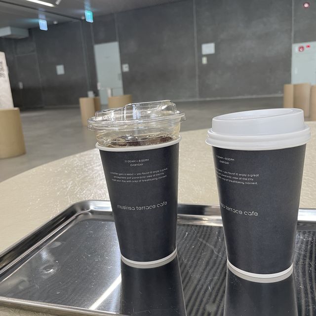 모든 것이 거대해진 <이상한 나라의 테라스> in 무신사테라스