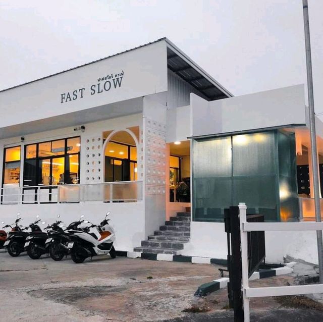 Fastslow Cafe
