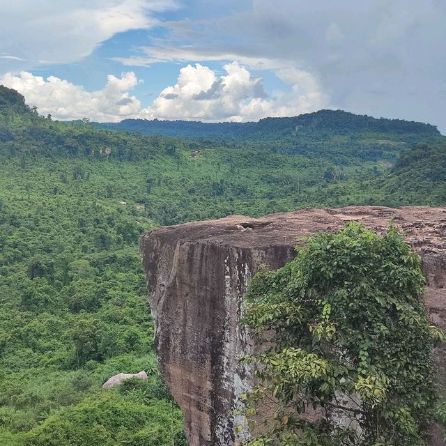 Poeng Ta Kho ( Amazing Cilff ) 