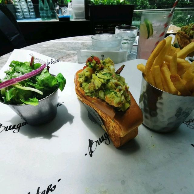 Burger and Lobster Jewel