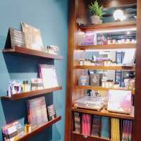 東區必逛📚 Lush香水圖書館 Perfume Library🌈