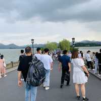 Walk around the West Lake