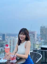 Vanilla Sky Rooftop Bar 