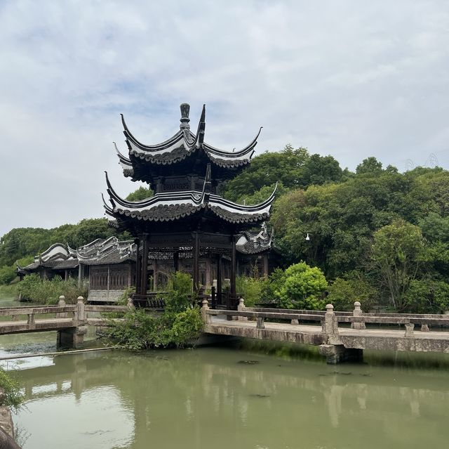 The benefit Bridge at Hanxiang Water Garden The benefit Bridge at Hanxiang Water Garden