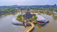 Giant Creature Fear - Thailand's Catfish Temple