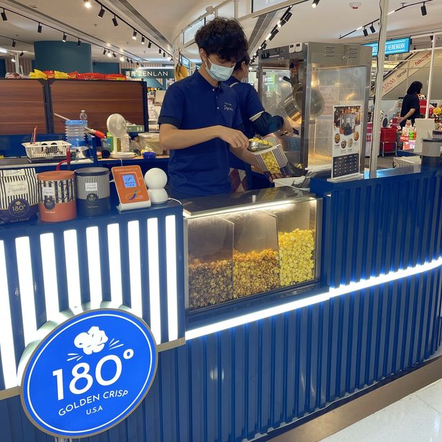 新鮮又香的即製爆谷 POPCORN