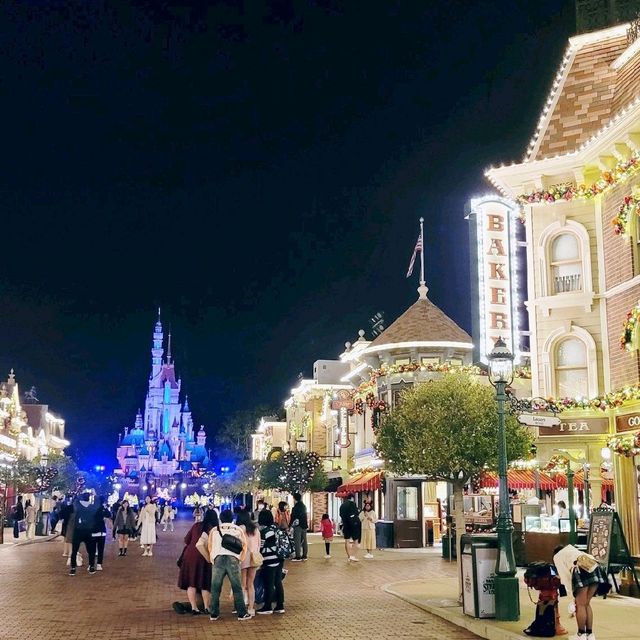 [聖誕🎄好去處] ～ 超靚的迪士尼樂園夜景😊 
