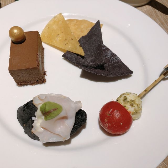Conrad Executive Lounge 港麗酒店行政貴賓酒廊