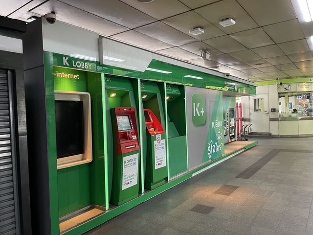 バンコク　BTSサイアム駅構内の店舗紹介