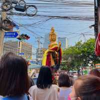 “ไหว้ขอพรเพิ่มความปัง” ที่ห้วยขวางกันนะ