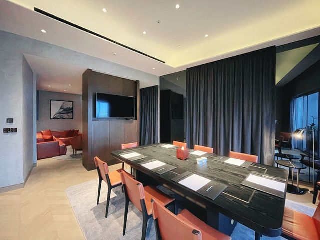 Private room in lounge