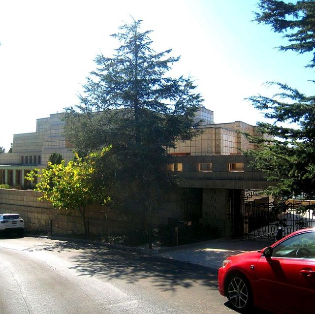 Ennis House. 