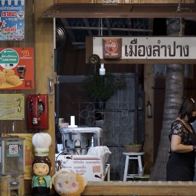 ร้านขนมจีนห้อยขาสะพานรัษฎา