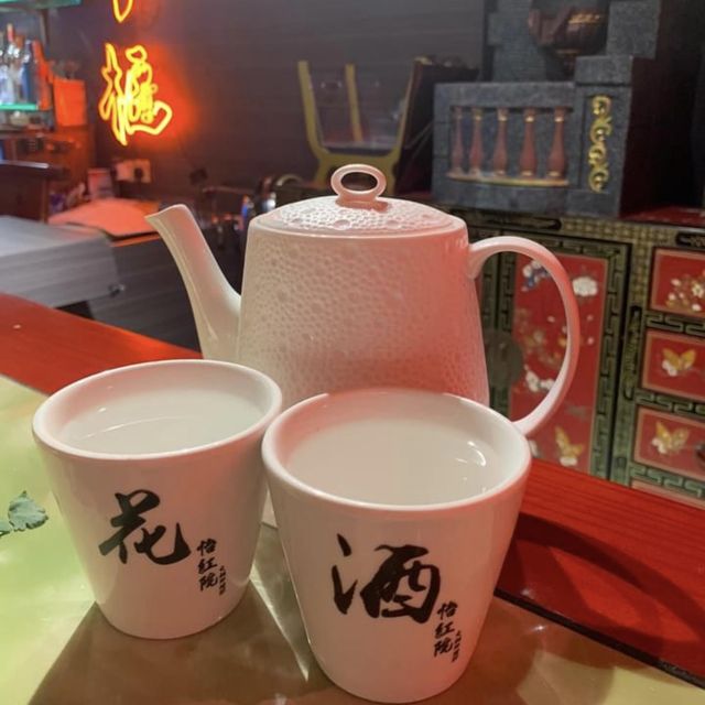 去怡紅院尋開心既一晚😂😂中環有個好食好玩嘅好地方🏮