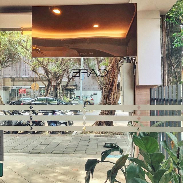 小南門復古風咖啡店配自家烘焙麵包甜點