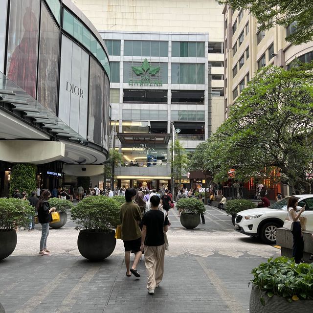 쇼핑부터 환전까지 한번에 가능한 쿠알라룸푸르 메가 쇼핑몰 Mid Valley Megamall