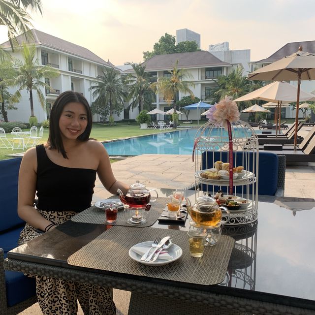 ทาน afternoon tea กันค่ะ ที่ รร. ยู สาธร