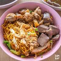 ก๋วยเตี๋ยวไก่มะระริมนาอย่างเด็ดพิกัดราชพฤกษ์