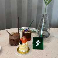 Figuregroung Cafe BKK