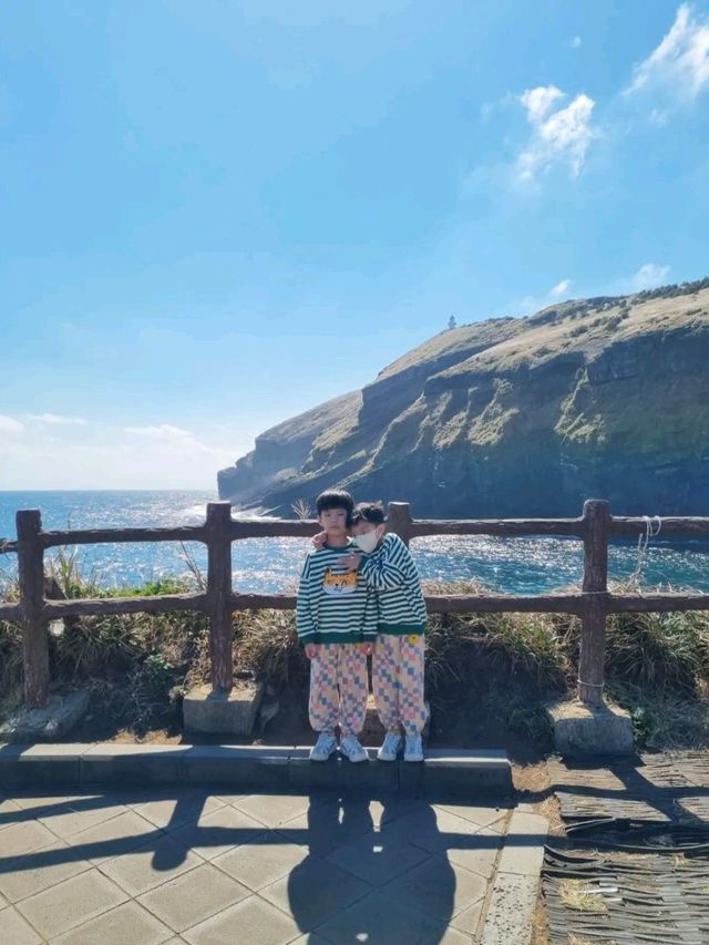 이국적인 우도의 절벽, 검멀레해변
