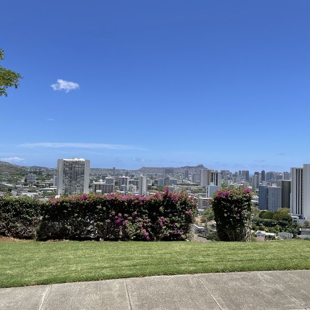 Waikiki trolley tour