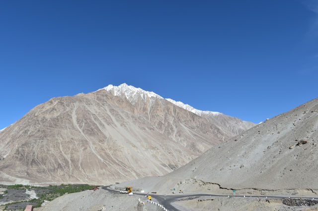 On the way to nubra Valley 