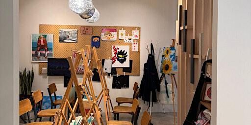 Primary Art Class Session at a Cozy Café | COZE+