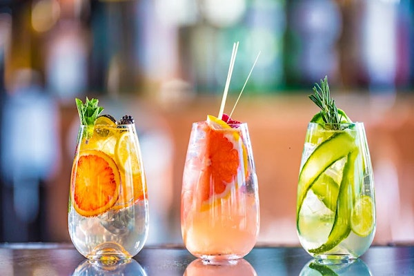 A Tour Around the Bar in Five Cocktails | Everything Wine