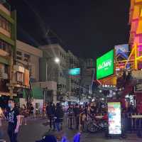 Experience nightlife at Khao San Road 