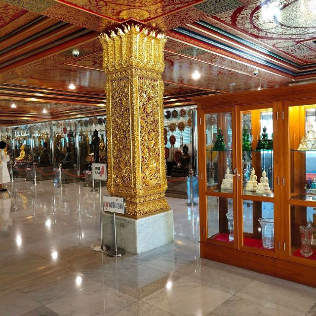 A must visit in Bangkok - Wat Paknam