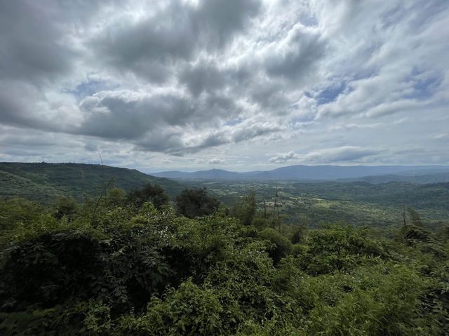 ผาเก็บตะวัน อุทยานแห่งชาติทับลาน