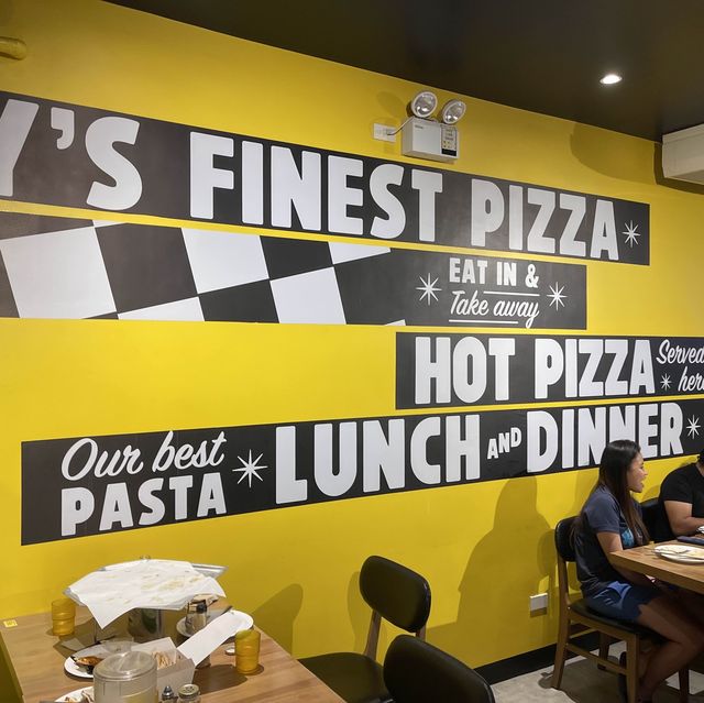 필리핀 최애 피자 프랜차이즈 “YELLOW CAB”