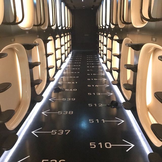 Best Capsule Hotel in Japan!
