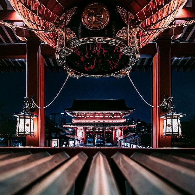 Moments at Senso-ji Temple, Tokyo, Japan