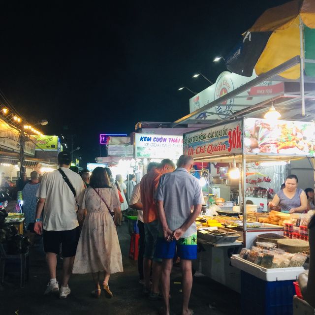 [베트남] 즈엉동 야시장에서 현지 음식 맛보기🍡